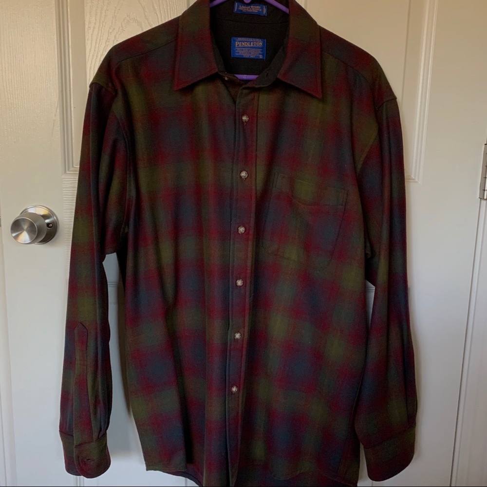 Red/green plaid Pendleton button up lodge shirt